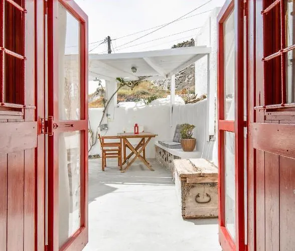 Traditional Farmers Caves Appartamento Emporio (Santorini)