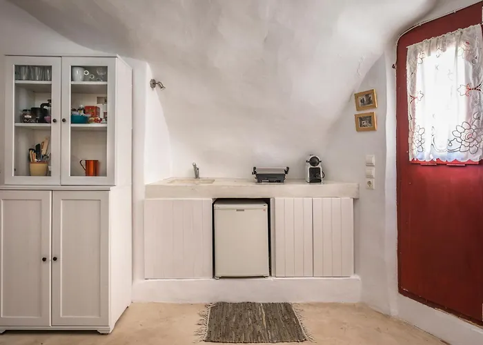 Traditional Farmers Caves Emporio (Santorini)