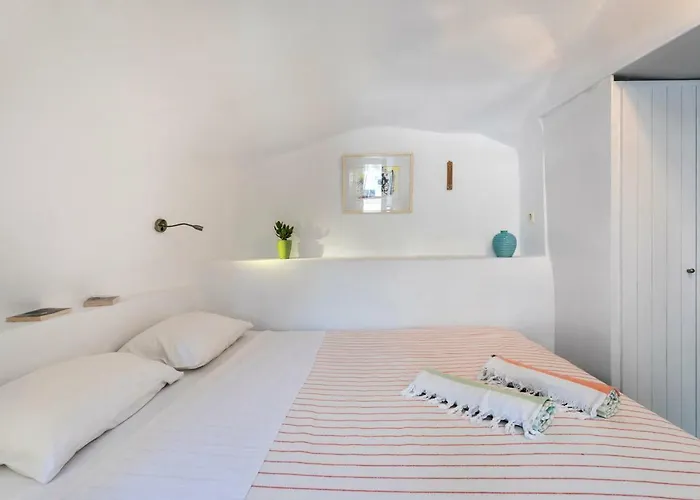 Traditional Farmers Caves Emporio (Santorini)