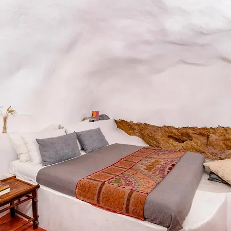 Traditional Farmers Caves * Emporio (Santorini)