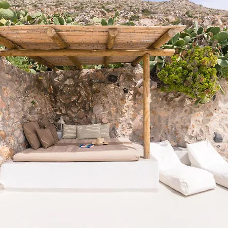 Traditional Farmers Caves Apartman *