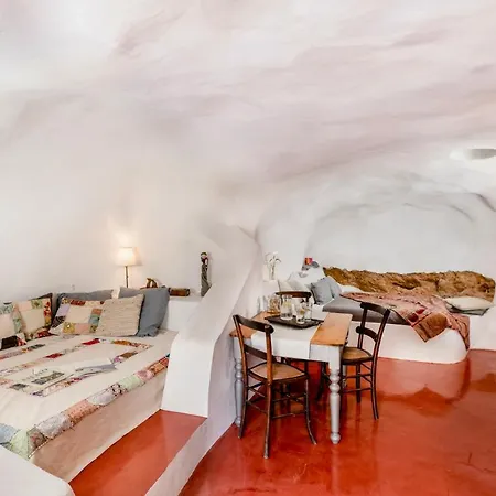 Apartman Traditional Farmers Caves Emborió